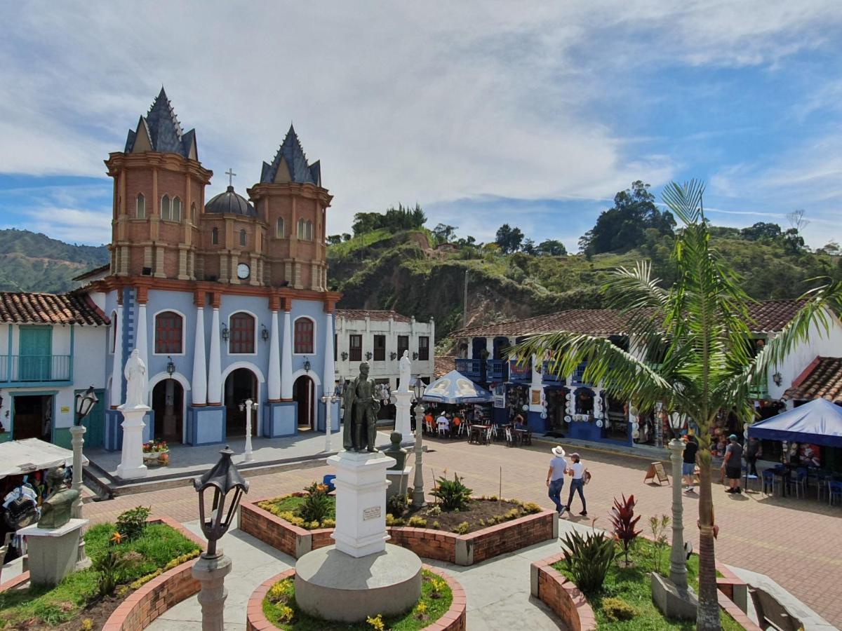 Domus Glamping Guatape Otel Dış mekan fotoğraf